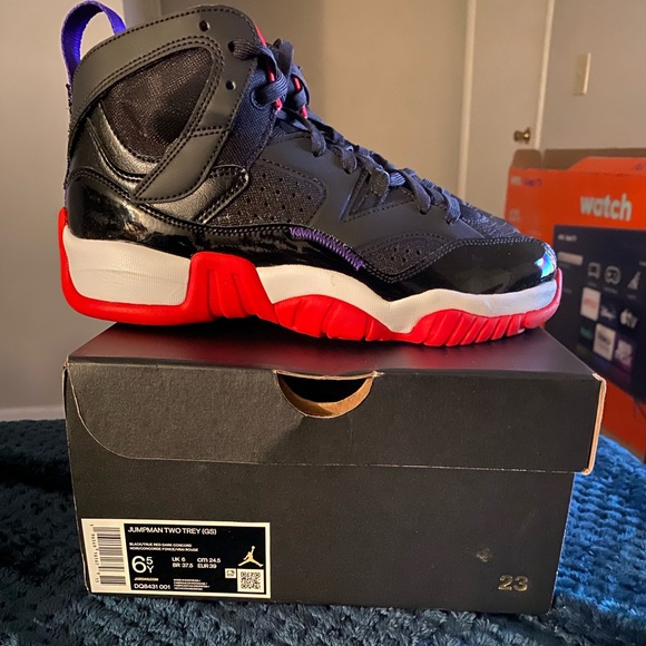 Was shipped the wrong shoes from DTLR - Picture 1 of 4